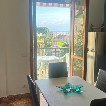 Apartment Aurora & Nicole Ideal Per Biker Con Terazza Vista Mare Parcheggio E Wi-Fi Gratuiti Pietra Ligure Ngoại thất bức ảnh