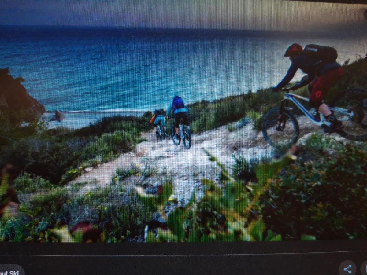 Apartment Aurora & Nicole Ideal Per Biker Con Terazza Vista Mare Parcheggio E Wi-Fi Gratuiti Pietra Ligure Ngoại thất bức ảnh