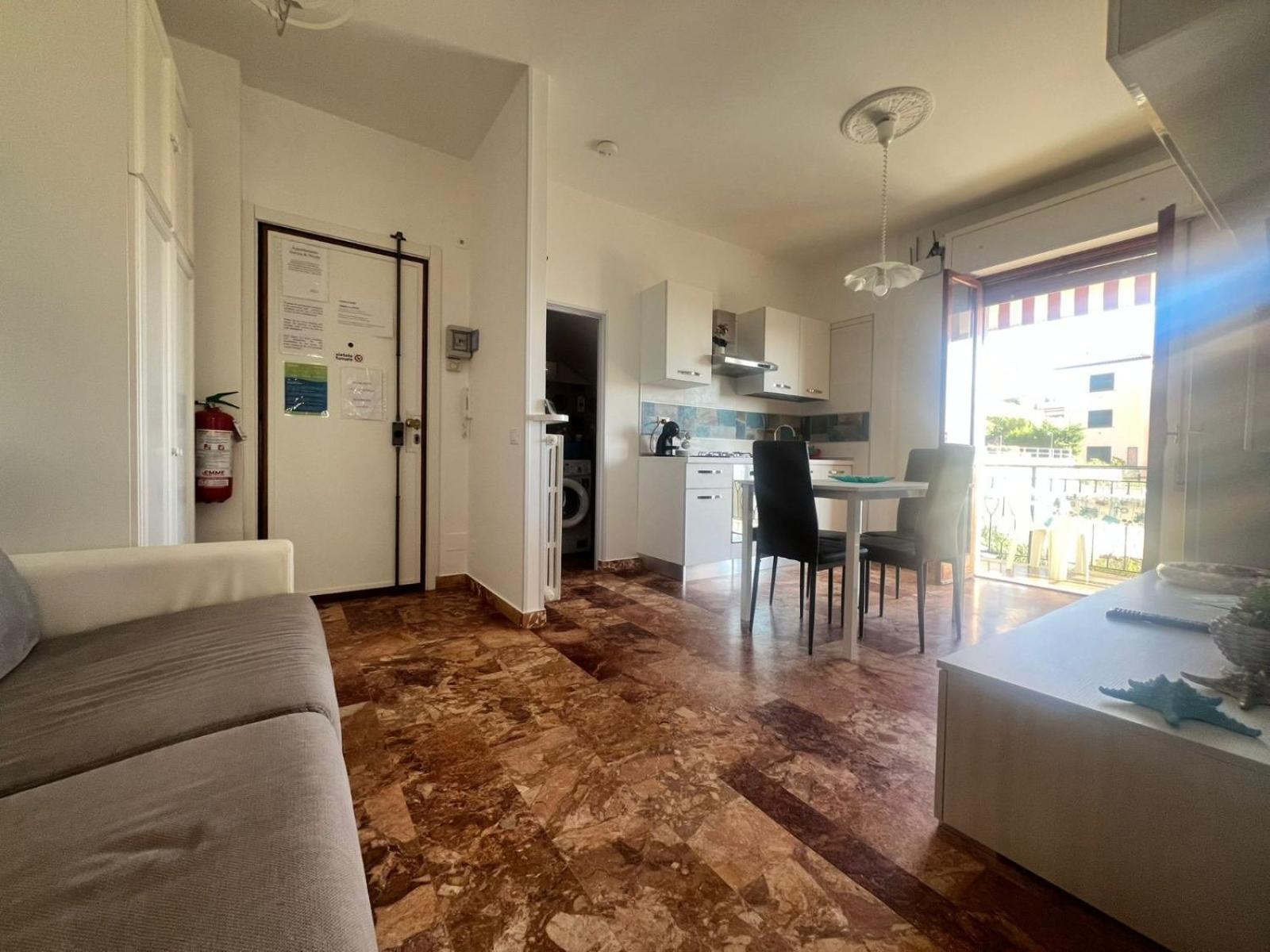 Apartment Aurora & Nicole Ideal Per Biker Con Terazza Vista Mare Parcheggio E Wi-Fi Gratuiti Pietra Ligure Ngoại thất bức ảnh