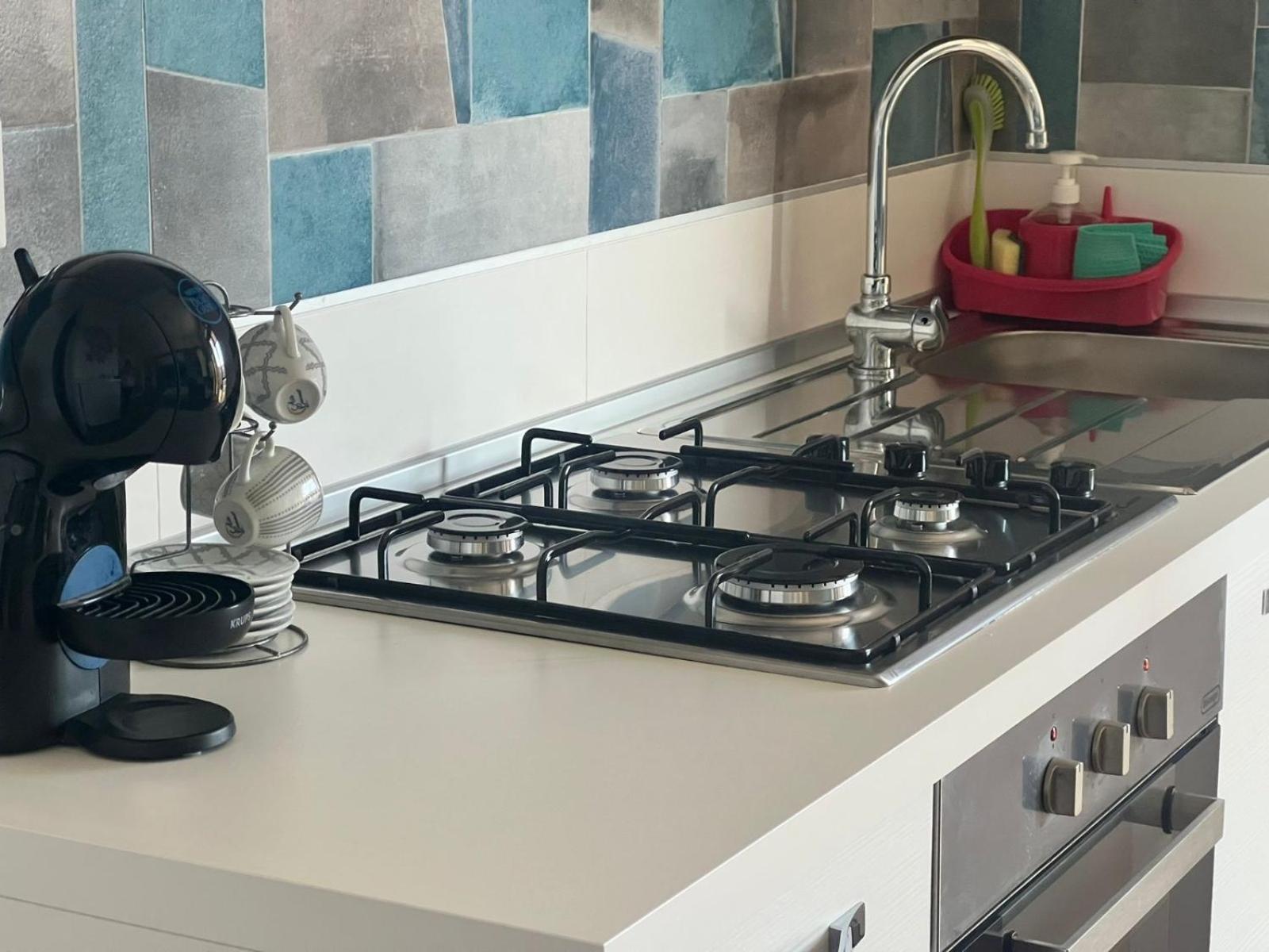 Apartment Aurora & Nicole Ideal Per Biker Con Terazza Vista Mare Parcheggio E Wi-Fi Gratuiti Pietra Ligure Ngoại thất bức ảnh