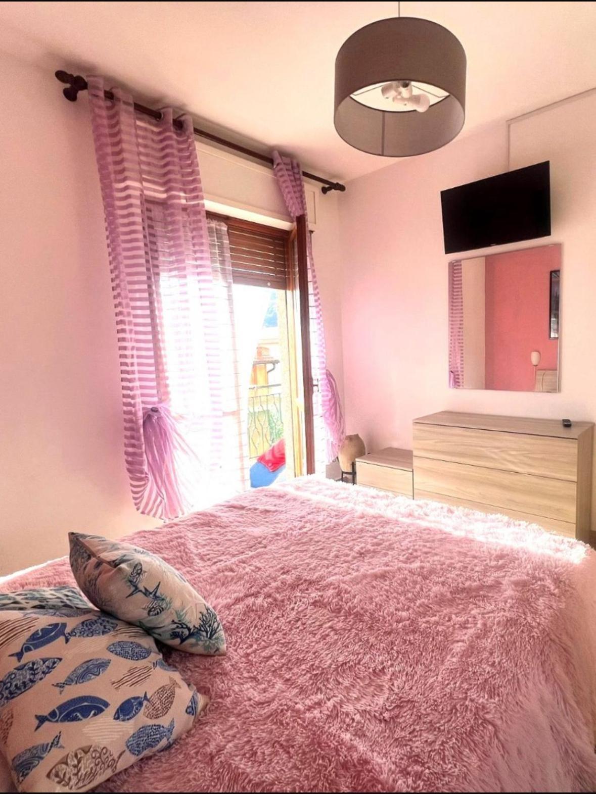 Apartment Aurora & Nicole Ideal Per Biker Con Terazza Vista Mare Parcheggio E Wi-Fi Gratuiti Pietra Ligure Ngoại thất bức ảnh