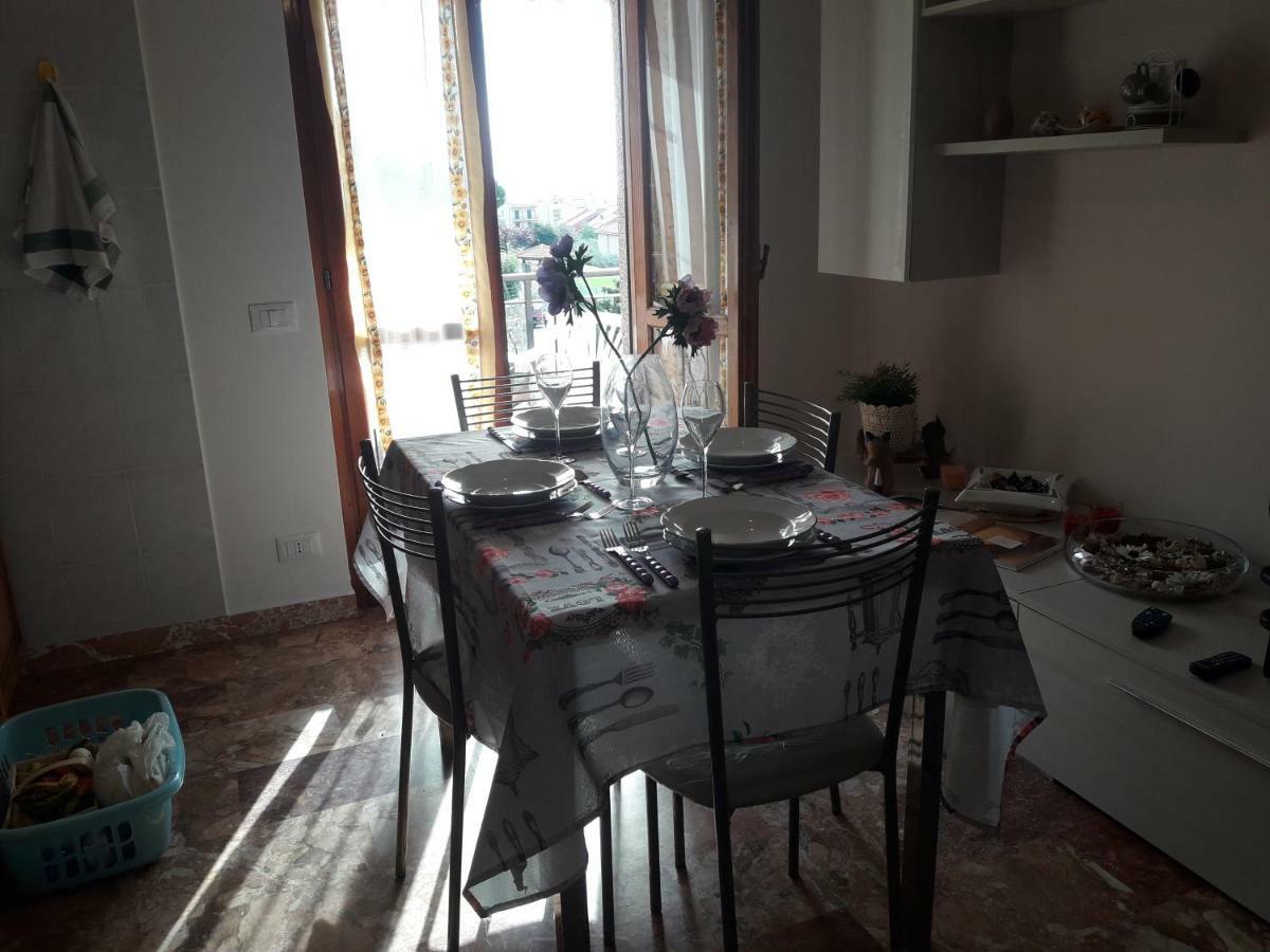Apartment Aurora & Nicole Ideal Per Biker Con Terazza Vista Mare Parcheggio E Wi-Fi Gratuiti Pietra Ligure Ngoại thất bức ảnh