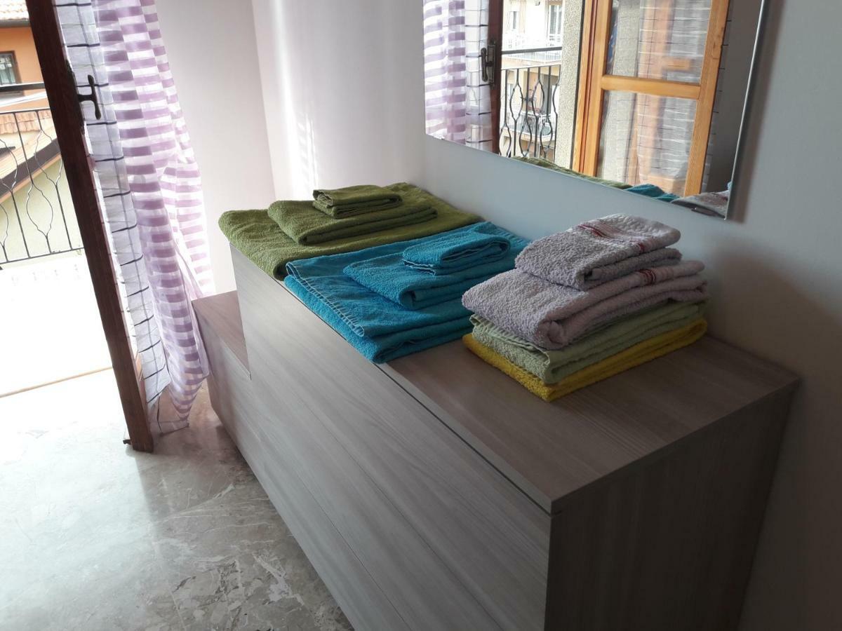 Apartment Aurora & Nicole Ideal Per Biker Con Terazza Vista Mare Parcheggio E Wi-Fi Gratuiti Pietra Ligure Ngoại thất bức ảnh