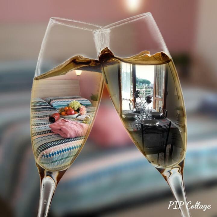 Apartment Aurora & Nicole Ideal Per Biker Con Terazza Vista Mare Parcheggio E Wi-Fi Gratuiti Pietra Ligure Ngoại thất bức ảnh