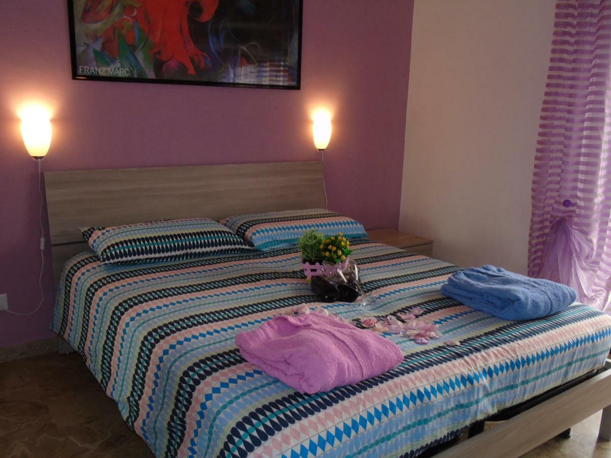 Apartment Aurora & Nicole Ideal Per Biker Con Terazza Vista Mare Parcheggio E Wi-Fi Gratuiti Pietra Ligure Ngoại thất bức ảnh