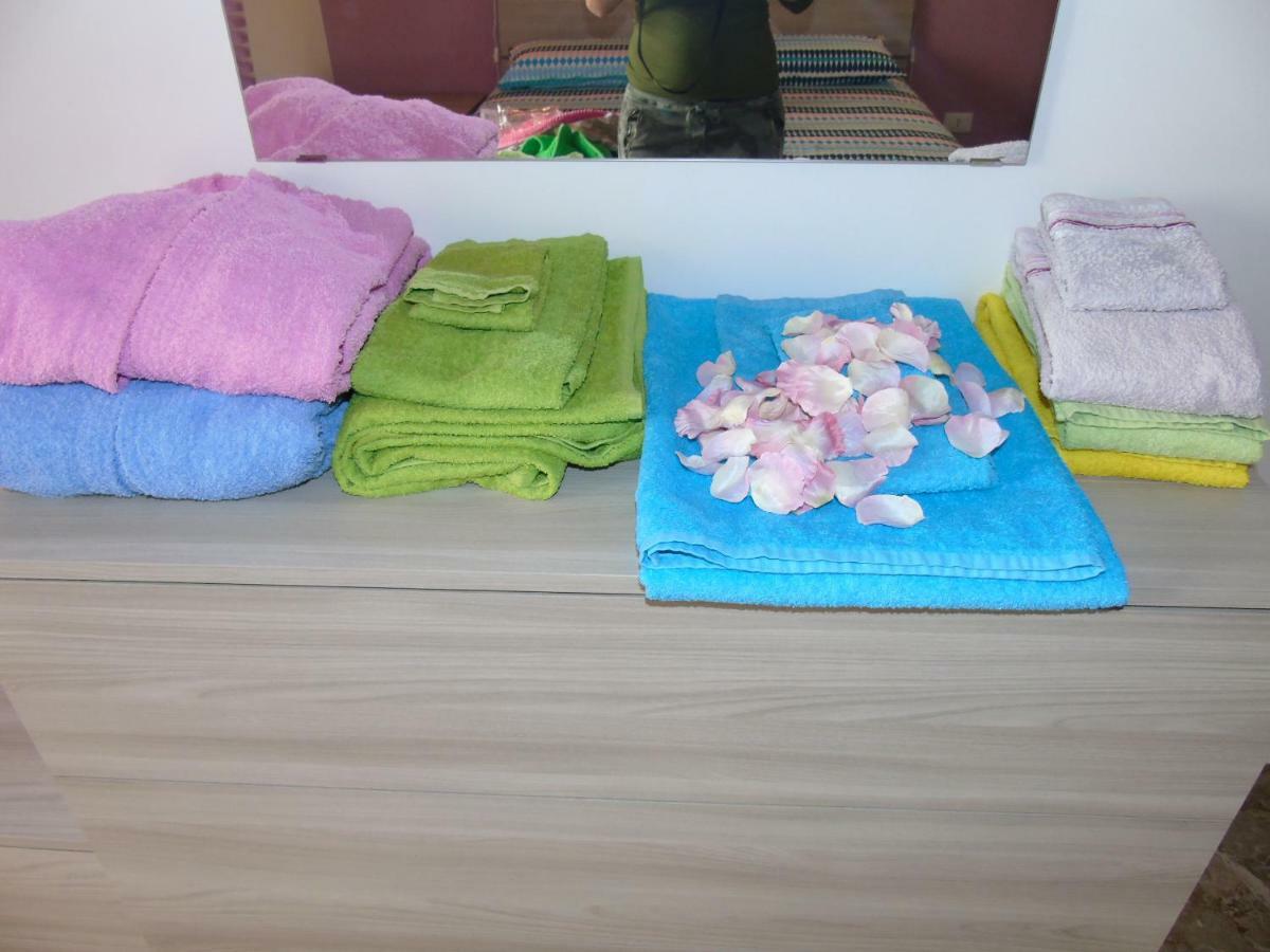 Apartment Aurora & Nicole Ideal Per Biker Con Terazza Vista Mare Parcheggio E Wi-Fi Gratuiti Pietra Ligure Ngoại thất bức ảnh