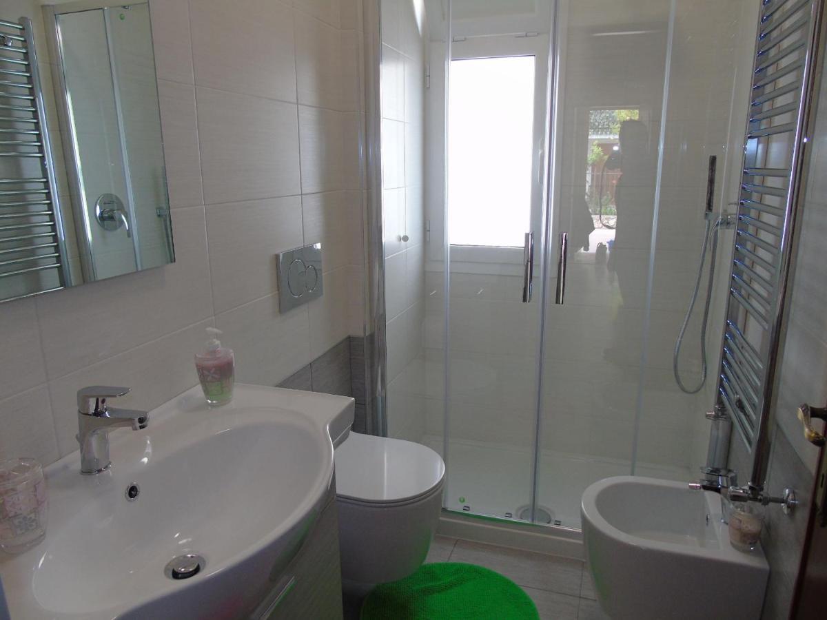 Apartment Aurora & Nicole Ideal Per Biker Con Terazza Vista Mare Parcheggio E Wi-Fi Gratuiti Pietra Ligure Ngoại thất bức ảnh